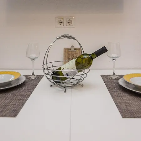 Malcic Apartment Vir