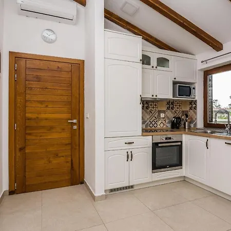 Apartment Malcic Vir