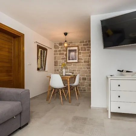 Malcic Apartment