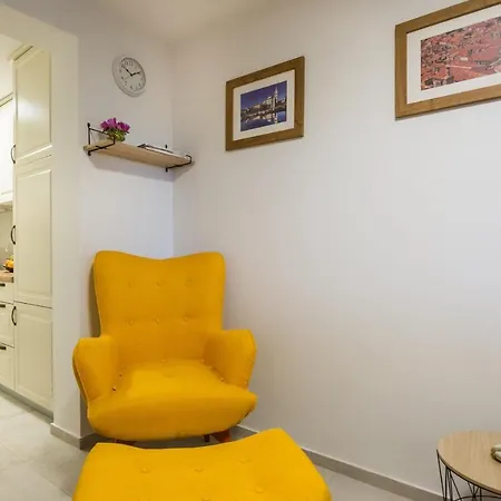 Malcic Apartment *